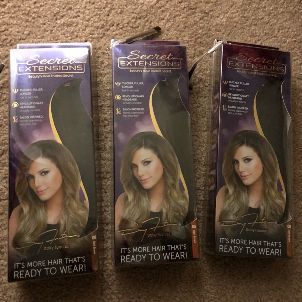 Daisy Fuentes hair extensions